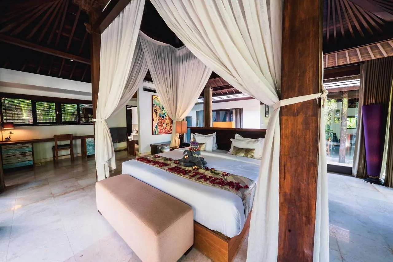 Surya Kembar Villas Ubud 4*,