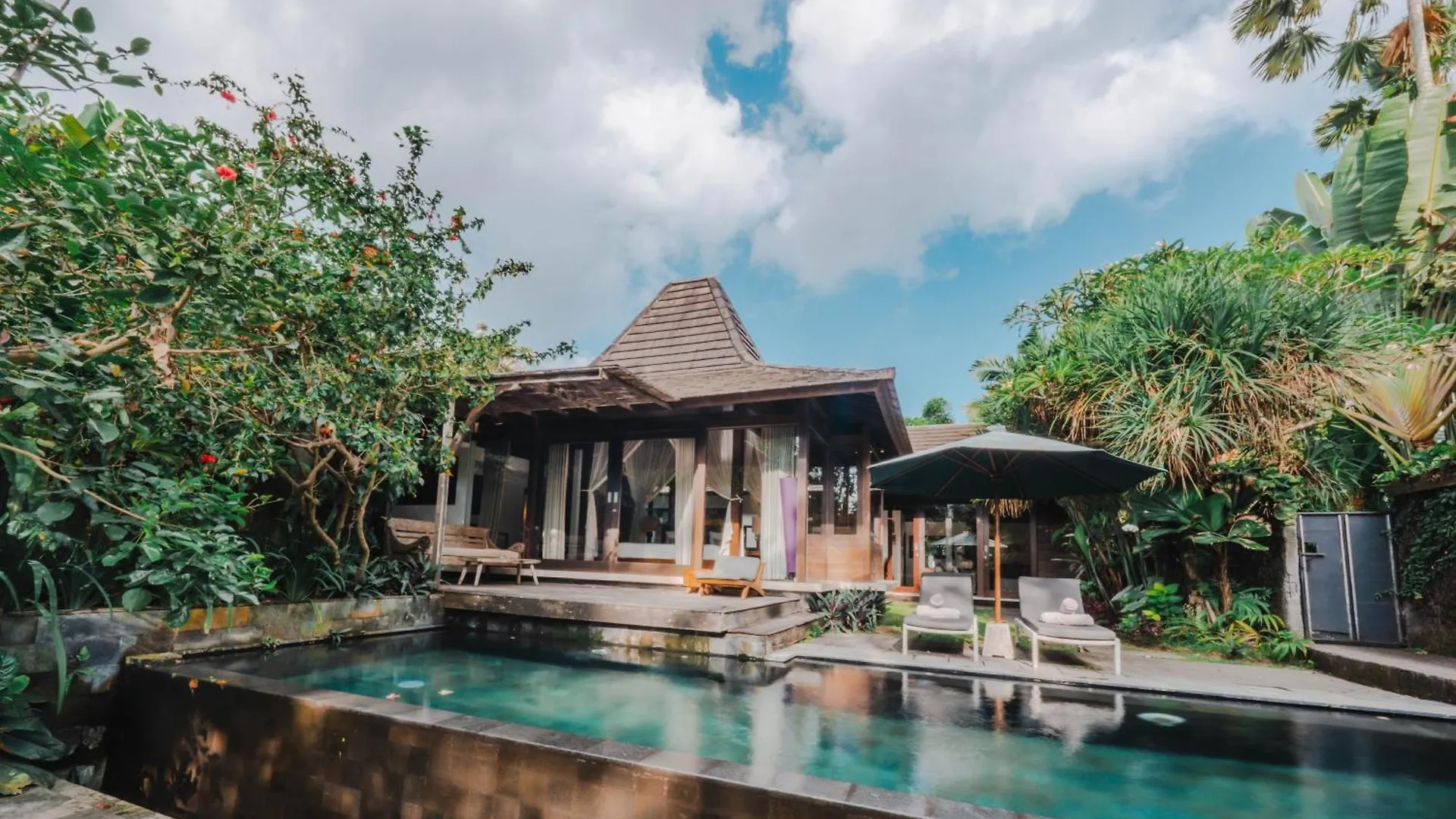 Surya Kembar Villas Ubud Resort