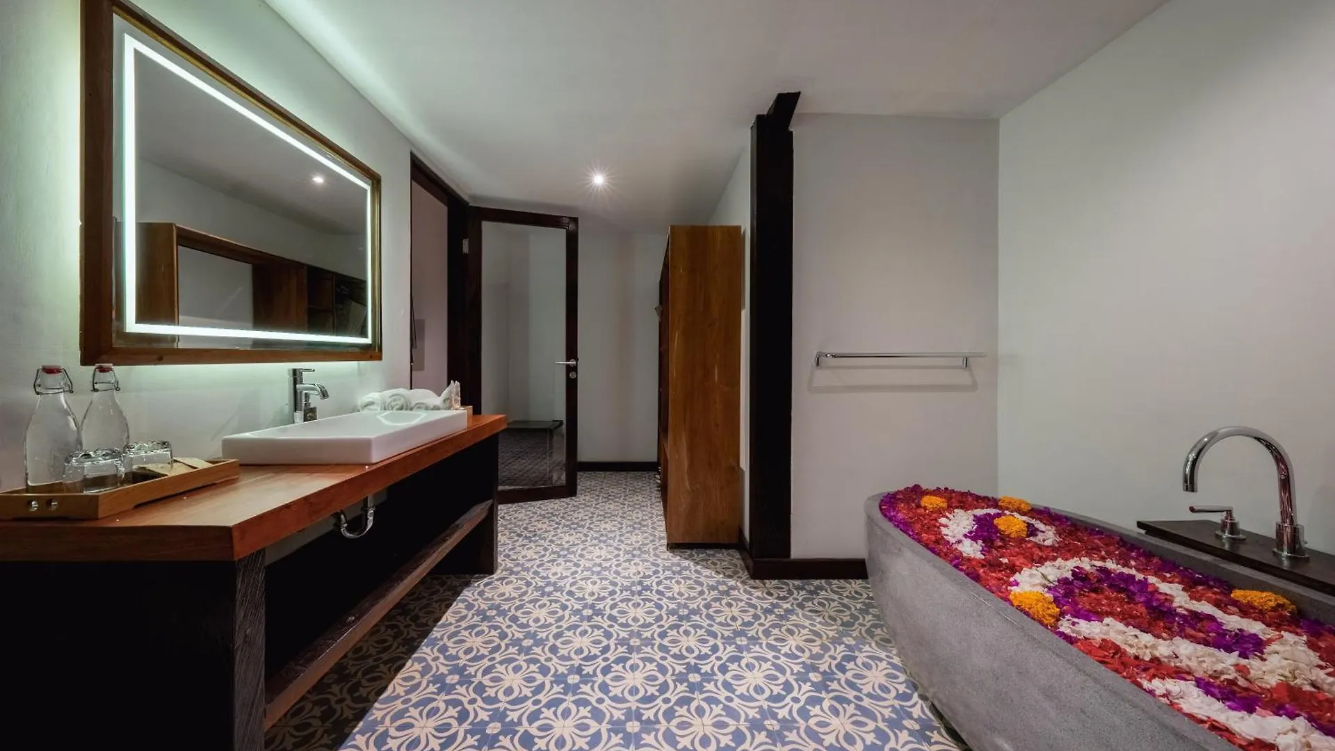 Курортный комплекс Surya Kembar Villas Убуд